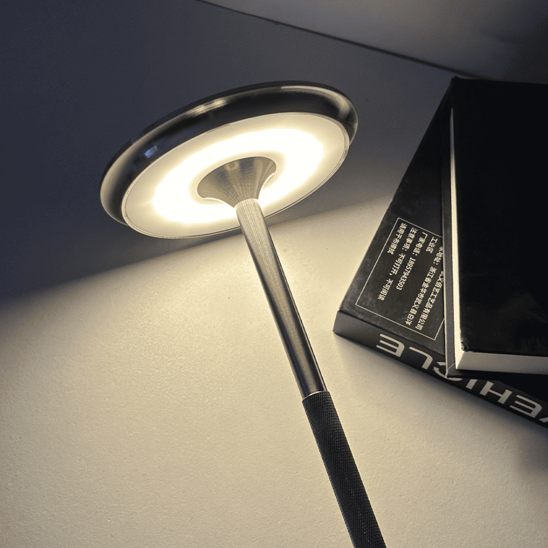 Luminária de Mesa Led Sem Fio De Metal