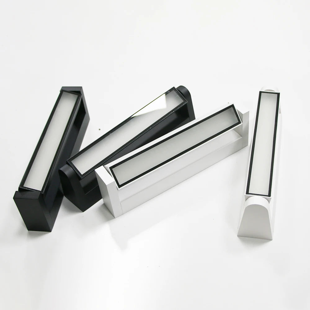 Arandela Externa de Parede Linear com Luz Direcionada TG